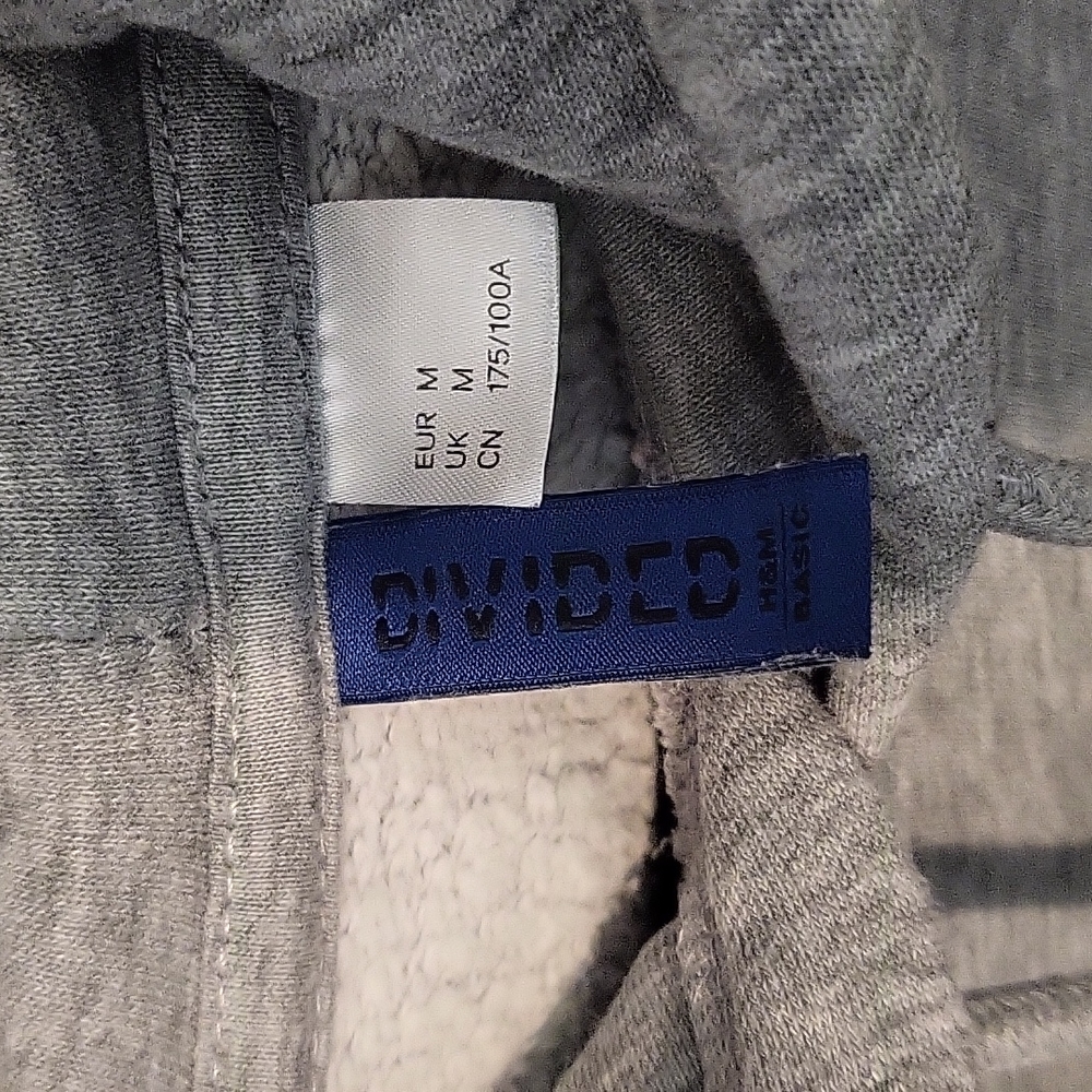 M Men's Gray Hoodie